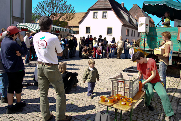 Demonstration von Gendreck-weg in Rodelsee/Kitzingen