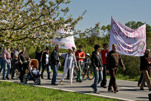 Demonstration von Gendreck-weg in Rodelheim/Kitzingen